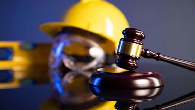 How Do Construction Accident Lawyers Get Paid?
